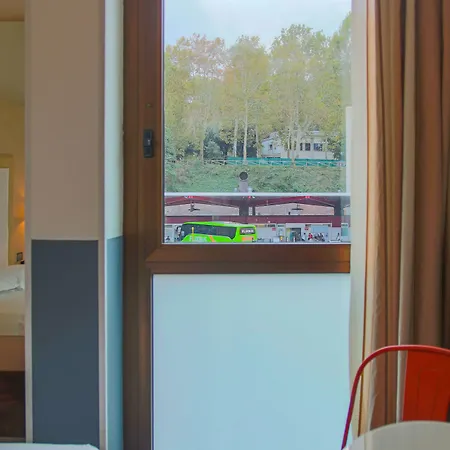 Smy 4* بولونيا