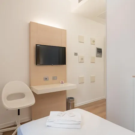 Hotel Smy 4*